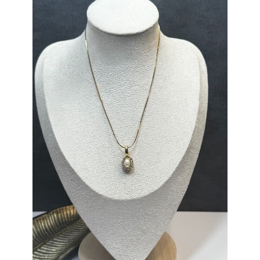 Faux Pearl & Rhinestone Pendant Necklace